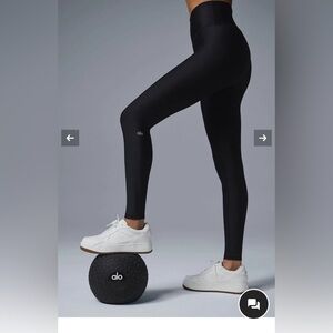 Alo Airlift black leggings 7/8